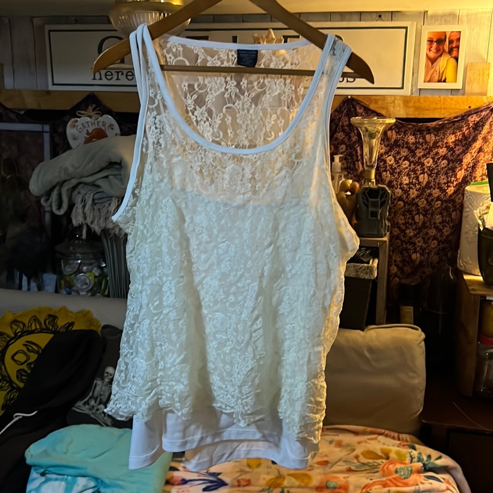 Floral lace top